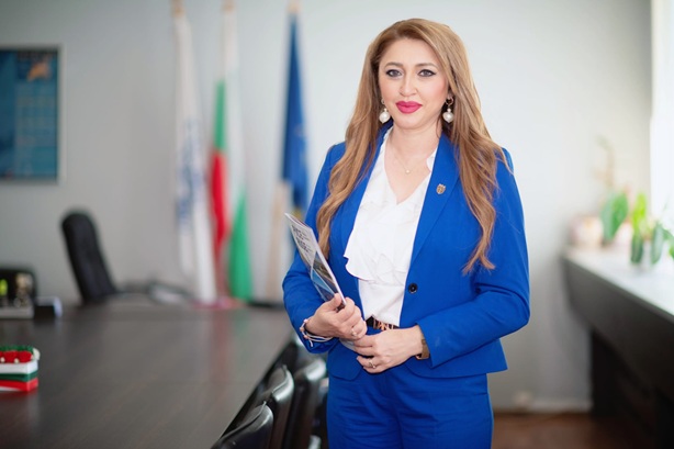 Златомира Стефанова