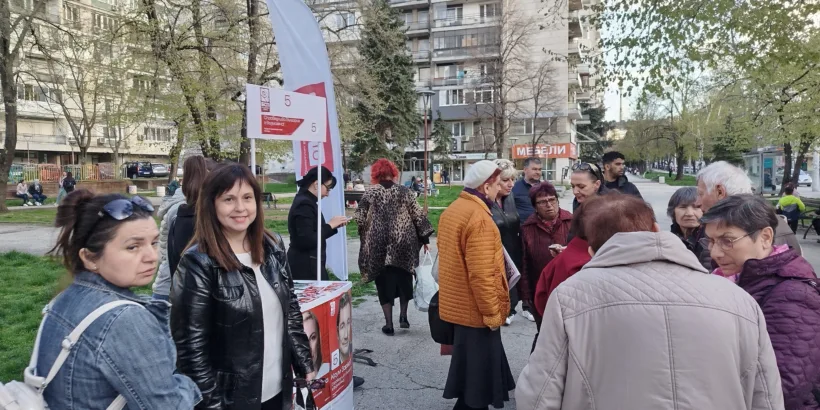 Продължават срещите с русенци на кандидатите за народни представители от коалиция "БСП - Обединена левица" в 19-и МИР - Русе
