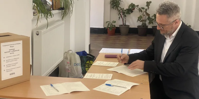 Областният управител Орлин Пенков: Гласувах срещу корупцията, която ни държи бедни и зависими, срещу схемите, чадърите и наглостта да се краде от всички ни и да няма последствия