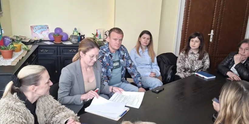 Цветелина Пенкова и Деница Иванова: Социалната държава минава през справедливи доходи, силни синдикати и активна роля на държавата