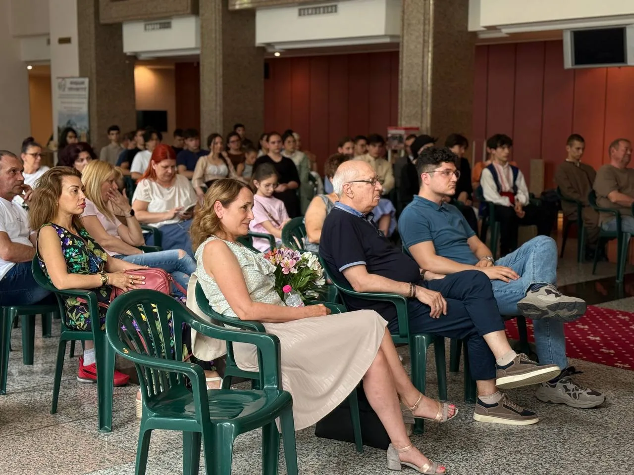 4 9 2026 новините от българия с тържествена церемония във фоайето на доходното здание тази вечер бе открито 29-ото издание на националния... В продължение на 29 години фестивалът „климент михайлов“ представя талантливи млади театрали от българия 2026 българия новините balgarianovinite. Com 2026-06-24 16:44:25 в продължение на 29 години фестивалът „климент михайлов“ представя талантливи млади театрали от българия 2026 информационна агенция за разследваща журналистика и разследващ репортаж бургас, българия