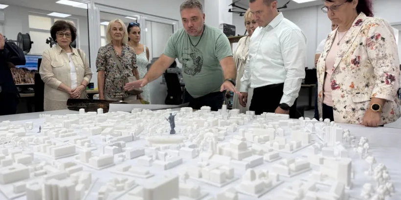 Кметът Пенчо Милков обсъди с експерти създаването на 3D макет на централната градска част на Русе