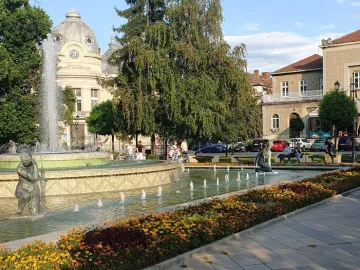 РБ Любен Каравелов