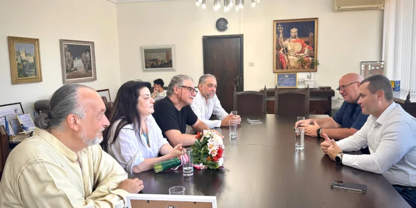 Кметът на Община Русе Пенчо Милков се срещна с журито на международния конкурс за млади оперни певци – тенори „Гласът на Камен“