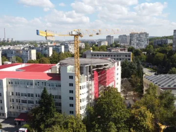 В УМБАЛ "Медика" продължава изграждането на първата в Русе хеликоптерна площадка върху лечебно заведение