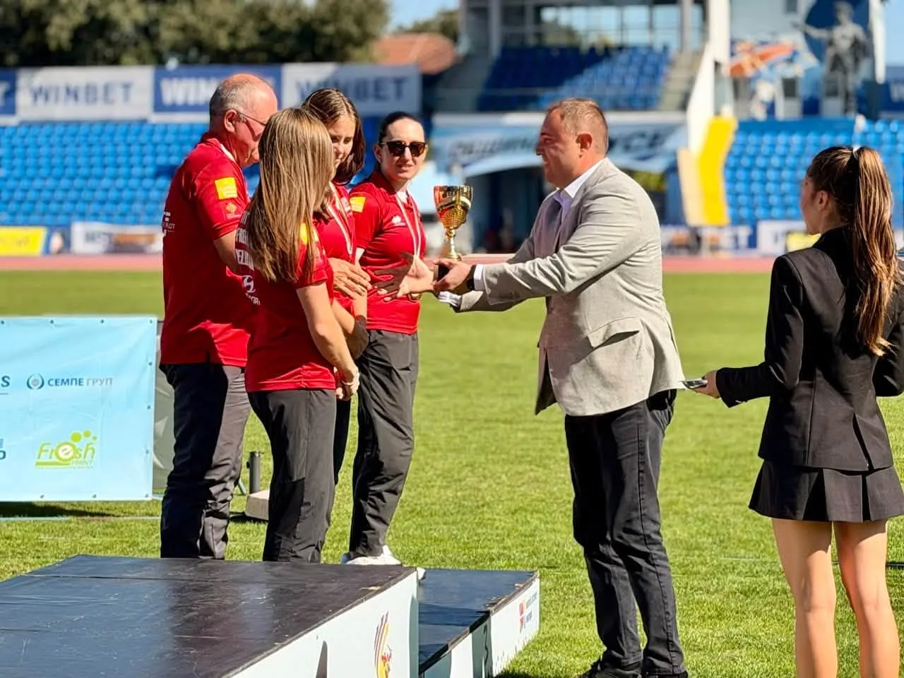 Sport 831401273 1147546830934129 5081423527728622399 n 2026 новините от българия европейската клубна купа по стрелба с лък събра този уикенд на градския стадион в русе представители на седем... Френските стрелци триумфираха на европейската клубна купа в русе 2026 българия новините balgarianovinite. Com 2026-10-04 15:01:57 sport френските стрелци триумфираха на европейската клубна купа в русе 2026 информационна агенция за разследваща журналистика и разследващ репортаж бургас, българия