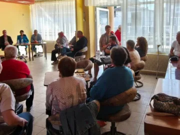Днес народните представители от ПП "Прогресивна България" в 19-и МИР - Русе Симеон Иванов, арх. Живка Бучуковска и инж. Красимир Иванов проведоха подвижна приемна с жители на общините Борово и Две могили