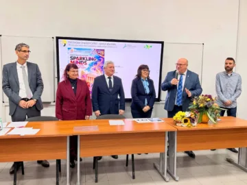 Традиционното междурегионално ученическо състезание за креативни и иновативни решения „SPARKLING MINDS. Млади лидери. Дигитални идеи. Иновации за бъдещето“ събра дванадесетокласници от различни училища в Русенския университет „Ангел Кънчев“