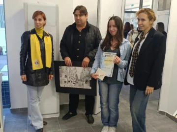 Лайънс клуб "Вдъхновение" отличи Александра Златарова от НУИ "Проф. Веселин Стоянов" - Русе със стипендия за ярки творчески постижения и отличен успех