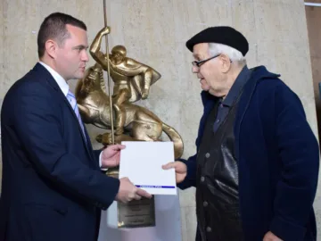 90 години навършва днес Георги Радулов, доайенът на русенската скулптура!