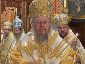 Русенския митрополит Наум съслужи в епископската катедрала „Св. Николай“ и „Св. ап. Петър и Павел“ в Дева
