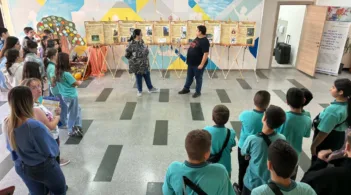 Изложбата „Русенските искри в Априлското въстание“, посветена на 150 години от Априлската епопея, гостува в ОУ „Олимпи Панов“