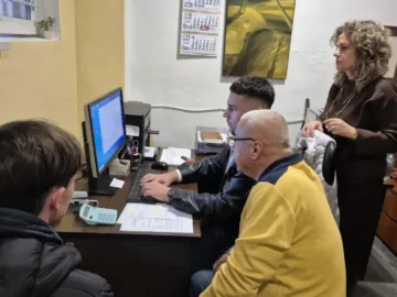 Гордост за ПГЕЕ! Ученици направиха сайт на най - старото читалище в Русе - ВЧ "Зора 1866"