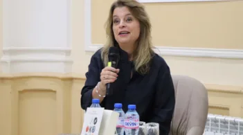 Мария Касимова – Моасе отвори „Око“ в библиотеката
