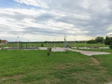 детска площадка долна студена